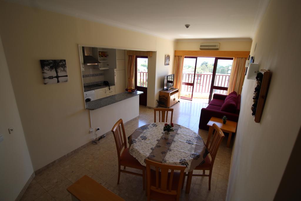 Clube Praia Mar Apartamentos Turisticos Rocha-part Kültér fotó