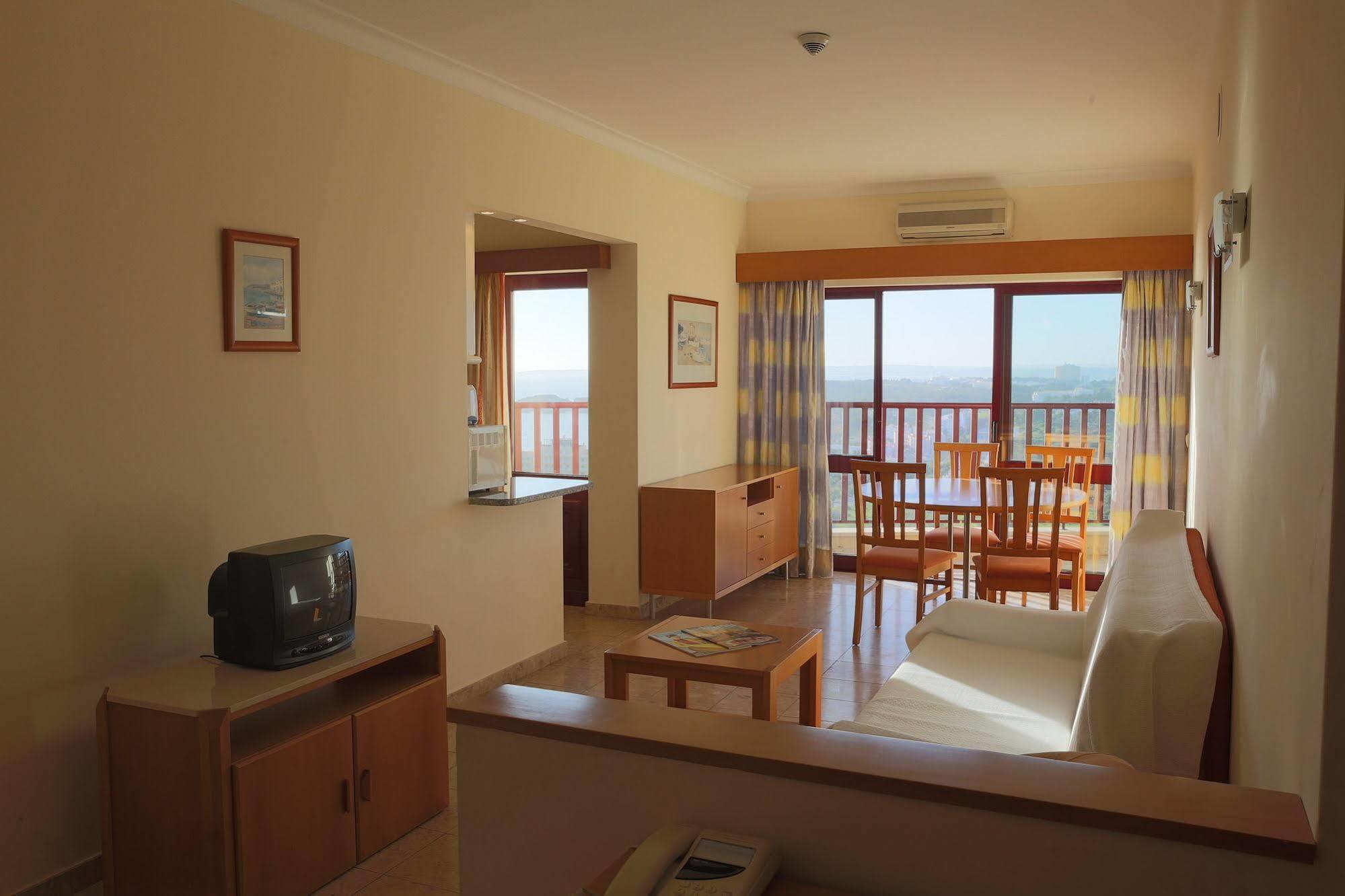 Clube Praia Mar Apartamentos Turisticos Rocha-part Kültér fotó